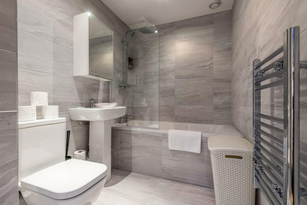 Stylish Central - Sleeps 8! Apartment *